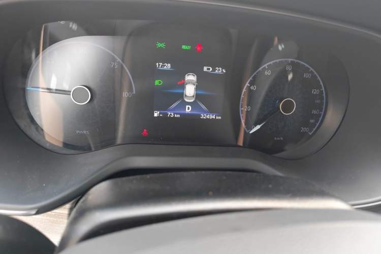 Used Hongqi E-QM5 2024 500km Range Edition Odometer Close Up