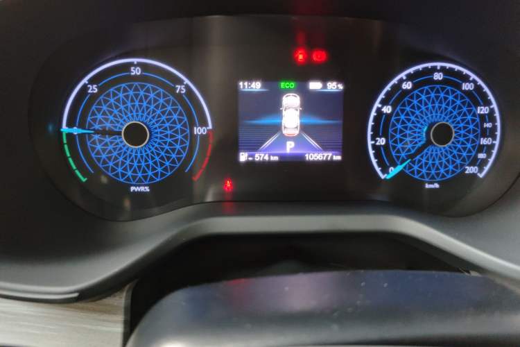 Used Hongqi E-QM5 2024 610 km PLUS Odometer Close Up