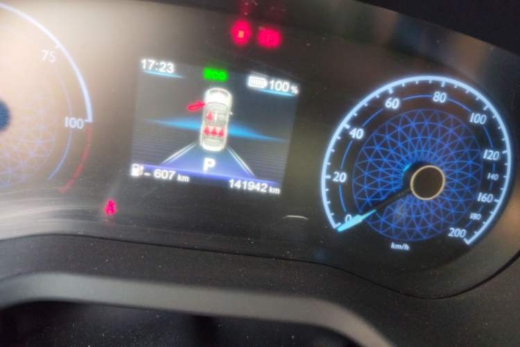 Used Hongqi E-QM5 2024 610 km PLUS Odometer Close Up