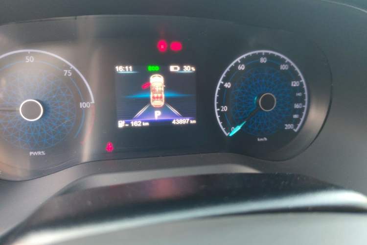 Used Hongqi E-QM5 2024 500km Range Edition Odometer Close Up