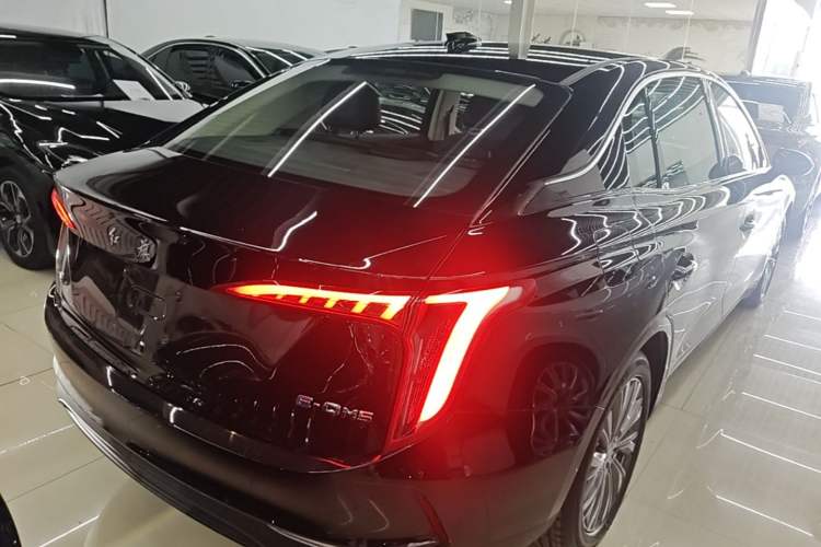 Used Hongqi E-QM5 2024 450km Range Commuter Version Rear Right 45 Deg