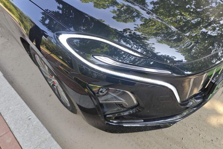 Used Hongqi E-QM5 2024 610 km PLUS Right Front Headlight