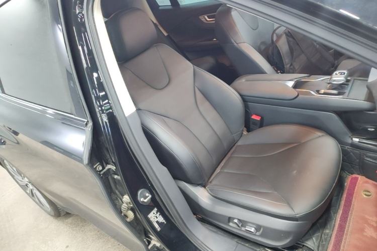Used Hongqi E-QM5 2024 610 km PLUS Right Front Seat