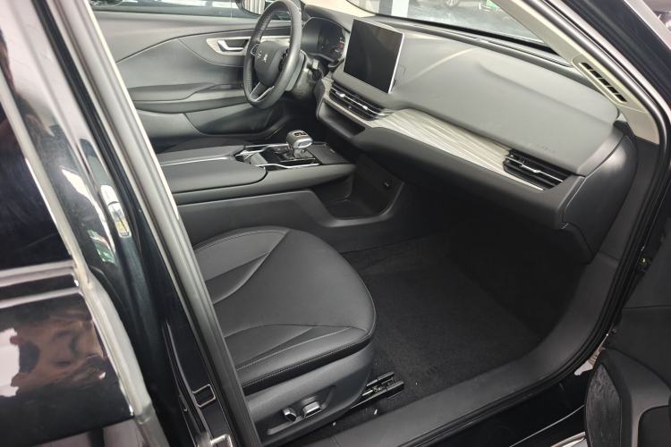 Used Hongqi E-QM5 2024 560km PLUS Right Front Seat