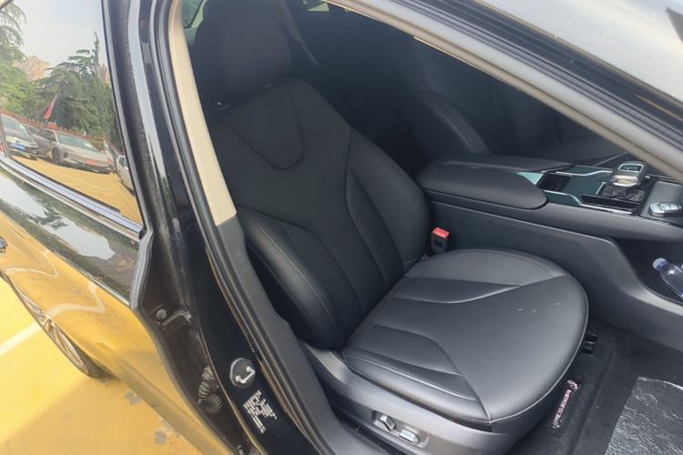 Used Hongqi E-QM5 2024 560km PLUS Right Front Seat