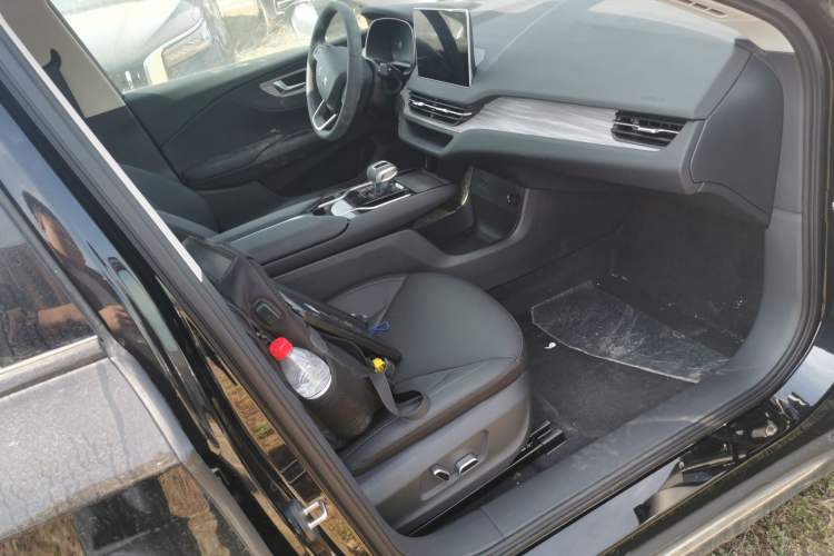 Used Hongqi E-QM5 2024 500km Range Edition Right Front Seat
