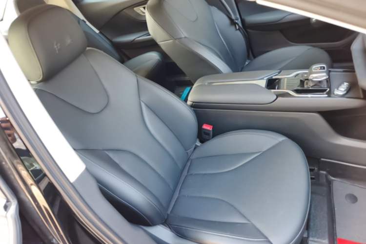 Used Hongqi E-QM5 2024 560km PLUS Right Front Seat