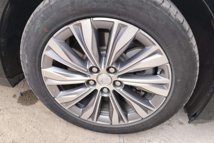 Used Hongqi E-QM5 2024 610 km PLUS Right Front Wheel Hub