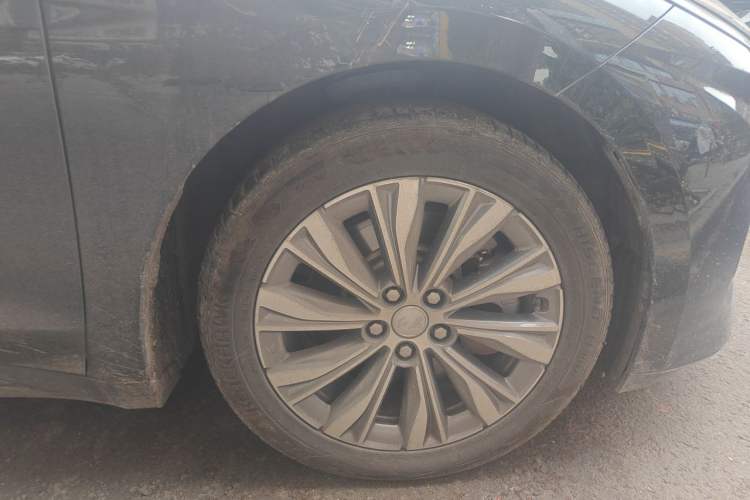 Used Hongqi E-QM5 2024 500km Range Edition Right Front Wheel Hub