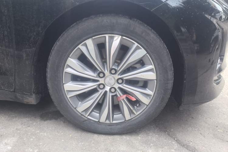 Used Hongqi E-QM5 2024 500km Range Edition Right Front Wheel Hub