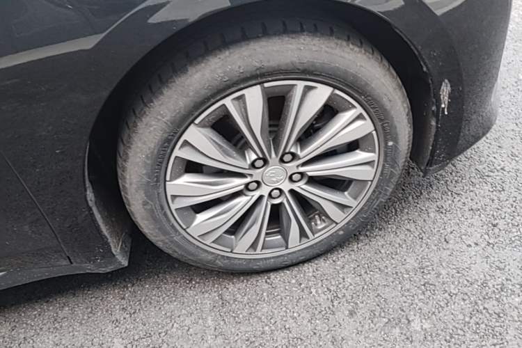 Used Hongqi E-QM5 2024 610 km PLUS Right Front Wheel Hub