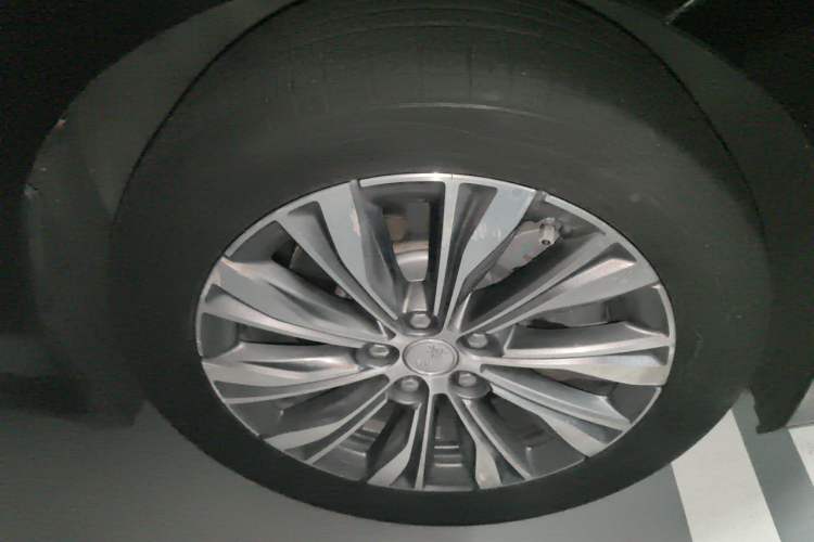 Used Hongqi E-QM5 2024 500km Range Edition Right Front Wheel Hub