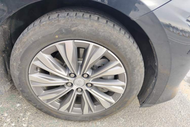 Used Hongqi E-QM5 2024 610 km PLUS Right Front Wheel Hub