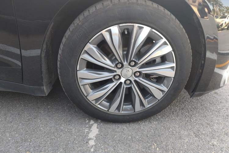 Used Hongqi E-QM5 2024 500km Range Edition Right Front Wheel Hub