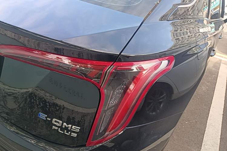Used Hongqi E-QM5 2024 610 km PLUS Right Rear Taillight