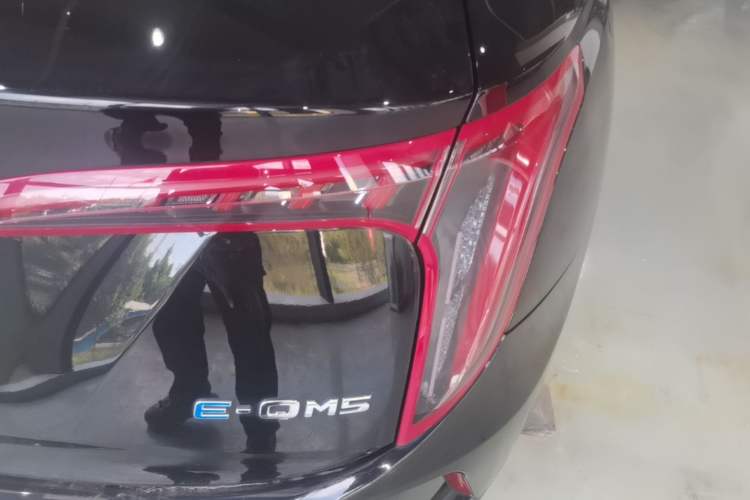 Used Hongqi E-QM5 2024 450km Range Commuter Version Right Rear Taillight