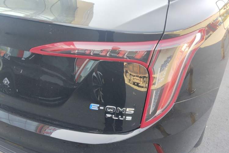 Used Hongqi E-QM5 2024 560km PLUS Right Rear Taillight