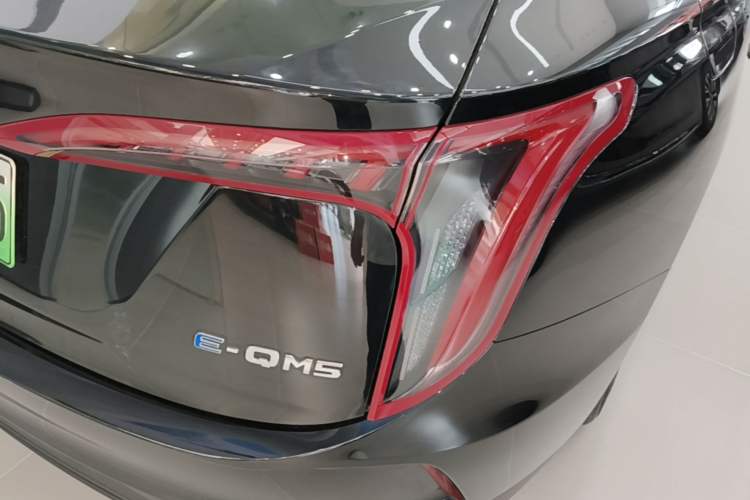 Used Hongqi E-QM5 2024 450km Range Commuter Version Right Rear Taillight