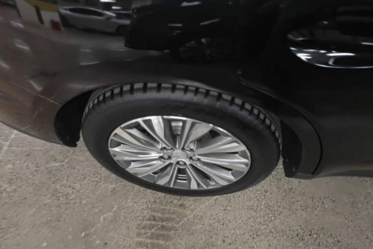 Used Hongqi E-QM5 2024 560km PLUS Right Rear Wheel Hub