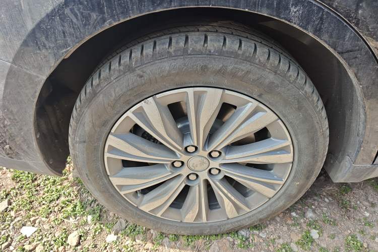 Used Hongqi E-QM5 2024 500km Range Edition Right Rear Wheel Hub
