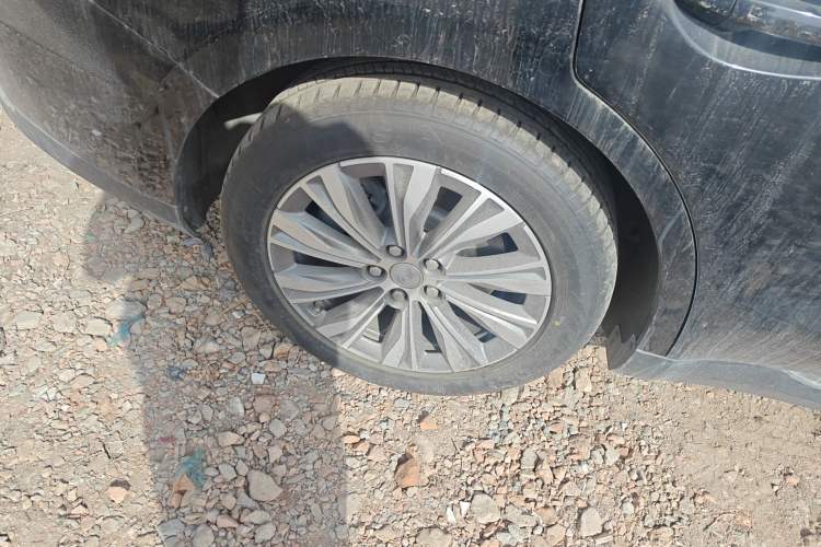 Used Hongqi E-QM5 2024 500km Range Edition Right Rear Wheel Hub