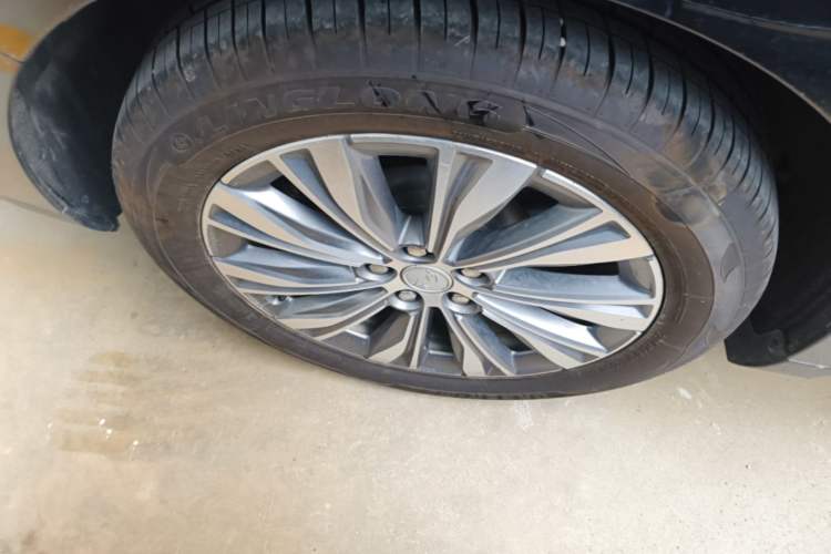 Used Hongqi E-QM5 2024 500km Range Edition Right Rear Wheel Hub