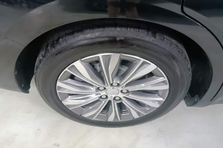 Used Hongqi E-QM5 2024 560km PLUS Right Rear Wheel Hub