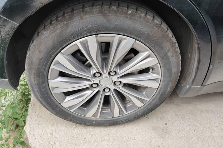 Used Hongqi E-QM5 2024 500km Range Edition Right Rear Wheel Hub