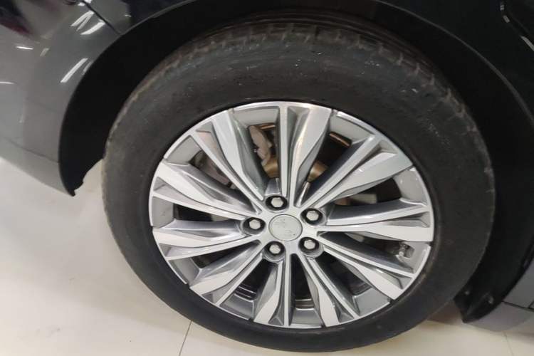 Used Hongqi E-QM5 2024 560km PLUS Right Rear Wheel Hub
