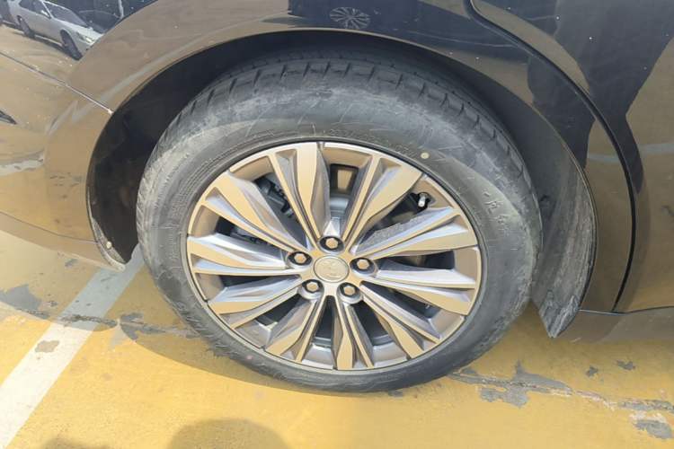Used Hongqi E-QM5 2024 560km PLUS Right Rear Wheel Hub