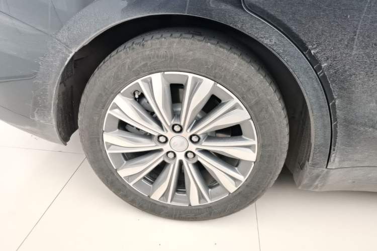 Used Hongqi E-QM5 2024 610 km PLUS Right Rear Wheel Hub