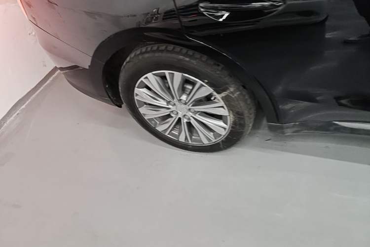 Used Hongqi E-QM5 2024 500km Range Edition Right Rear Wheel Hub
