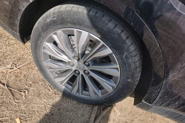 Used Hongqi E-QM5 2024 500km Range Edition Right Rear Wheel Hub