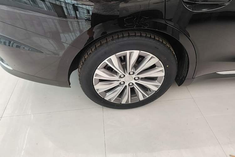 Used Hongqi E-QM5 2024 560km PLUS Right Rear Wheel Hub