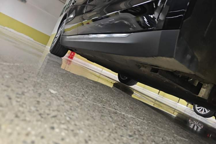 Used Hongqi E-QM5 2024 560km PLUS Right Side Sill