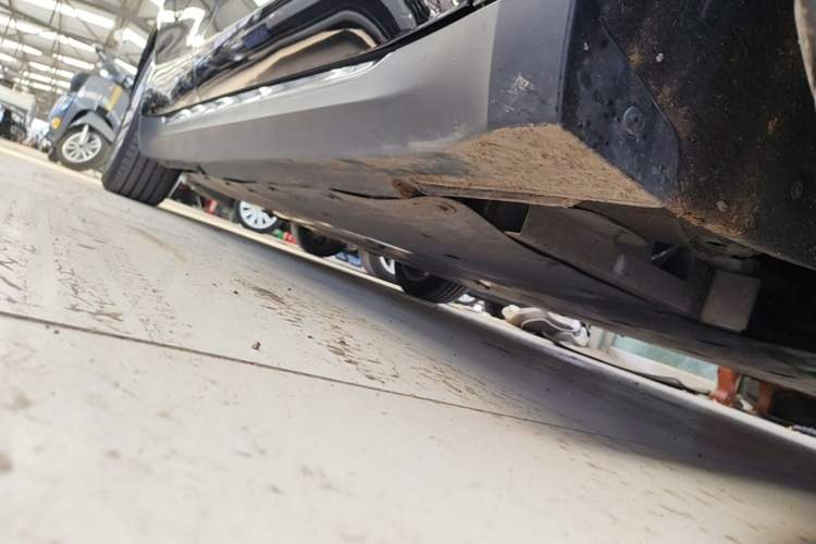 Used Hongqi E-QM5 2024 610 km PLUS Right Side Sill