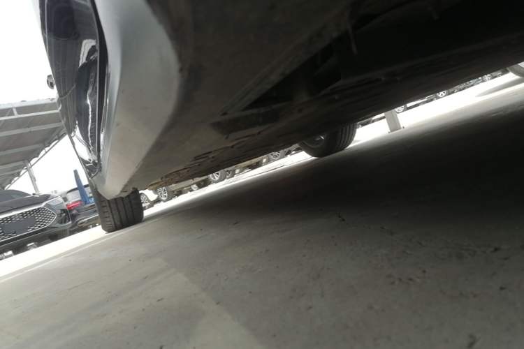 Used Hongqi E-QM5 2024 500km Range Edition Right Side Sill