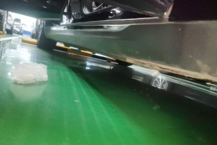 Used Hongqi E-QM5 2024 500km Range Edition Right Side Sill