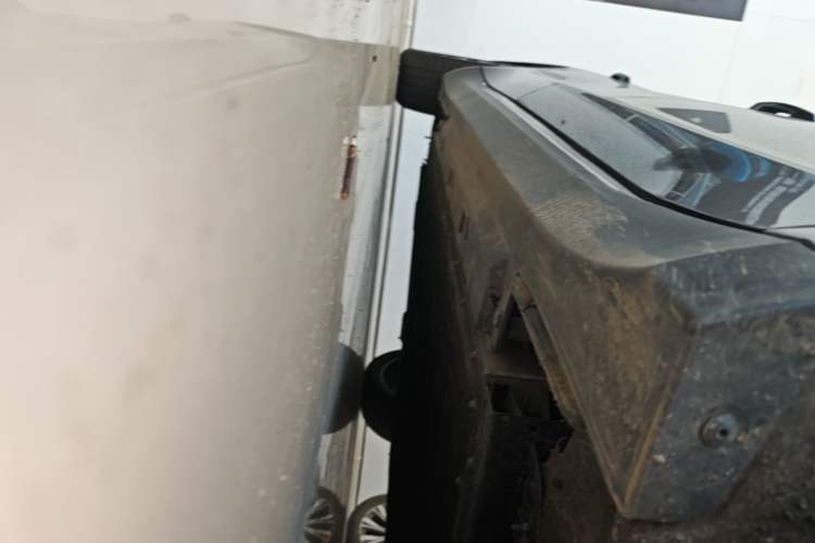 Used Hongqi E-QM5 2024 560km PLUS Right Side Sill
