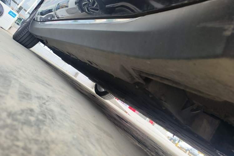 Used Hongqi E-QM5 2024 560km PLUS Right Side Sill