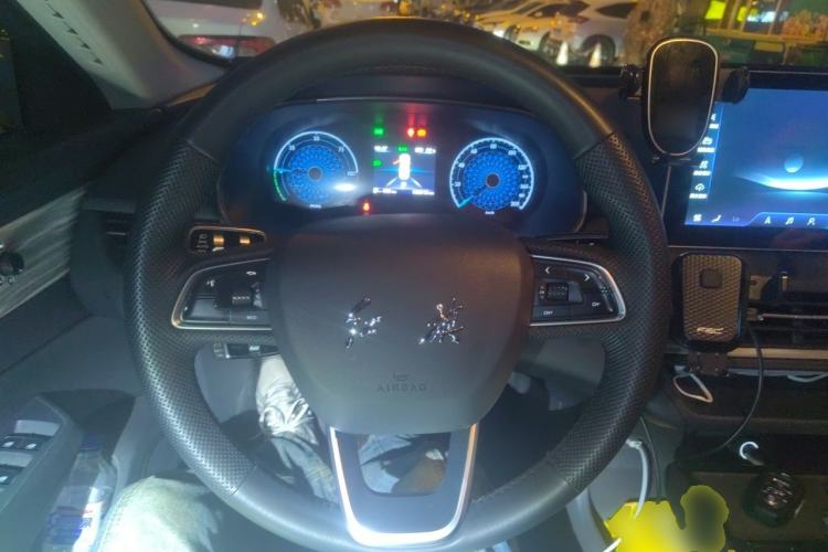 Used Hongqi E-QM5 2024 610 km PLUS Steering Wheel