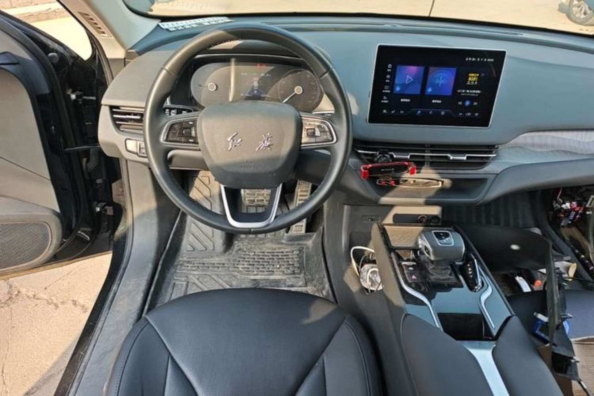 Used Hongqi E-QM5 2024 450km Range Commuter Version Steering Wheel