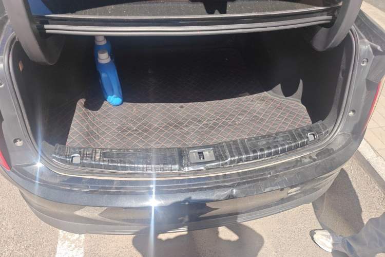 Used Hongqi E-QM5 2024 500km Range Edition Trunk