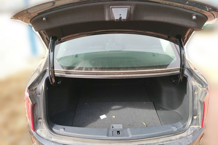 Used Hongqi E-QM5 2024 450km Range Commuter Version Trunk