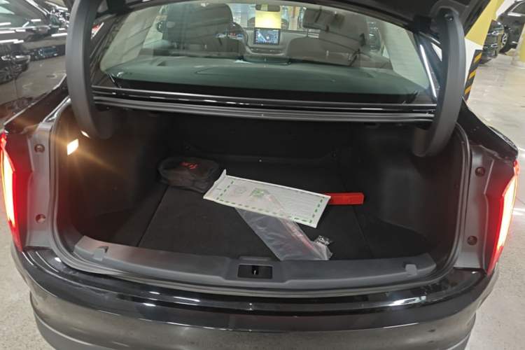 Used Hongqi E-QM5 2024 500km Range Edition Trunk