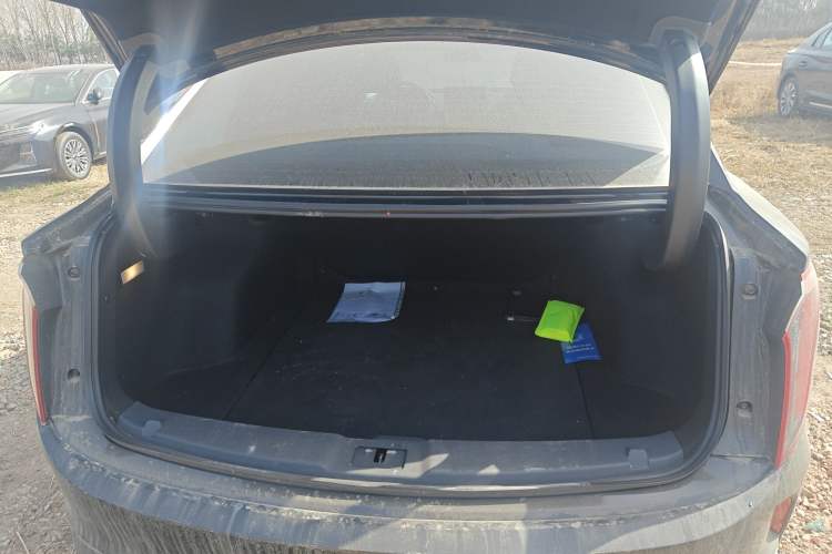 Used Hongqi E-QM5 2024 500km Range Edition Trunk