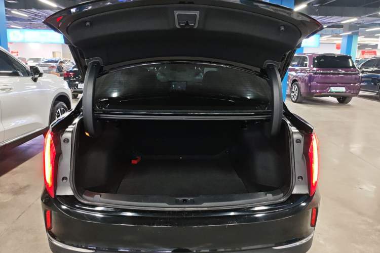 Used Hongqi E-QM5 2024 500km Range Edition Trunk