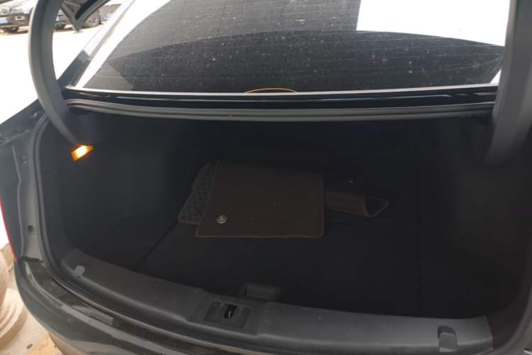 Used Hongqi E-QM5 2024 500km Range Edition Trunk