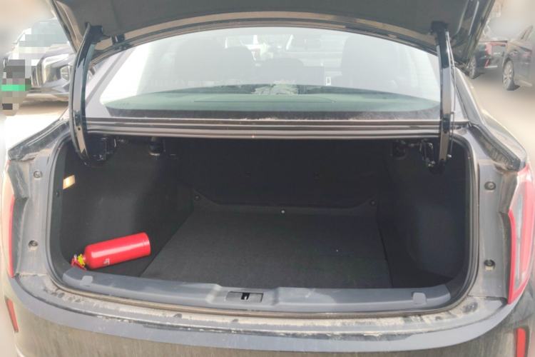 Used Hongqi E-QM5 2024 450km Range Commuter Version Trunk