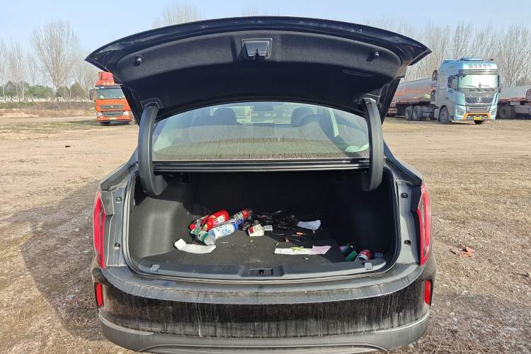Used Hongqi E-QM5 2024 500km Range Edition Trunk